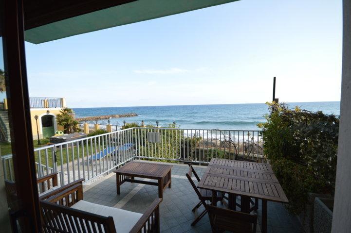 Riva Beach Apartment ริวาลิกูเร ภายนอก รูปภาพ